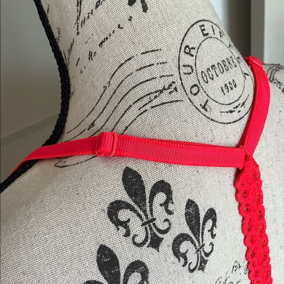 ❤️‍🔥 PINK Lace Bra ❤️‍🔥 - Picture 9 of 11